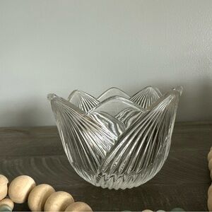 Vintage 90’s Mikasa Silver Crest Pattern 6” Clear Crystal Bowl